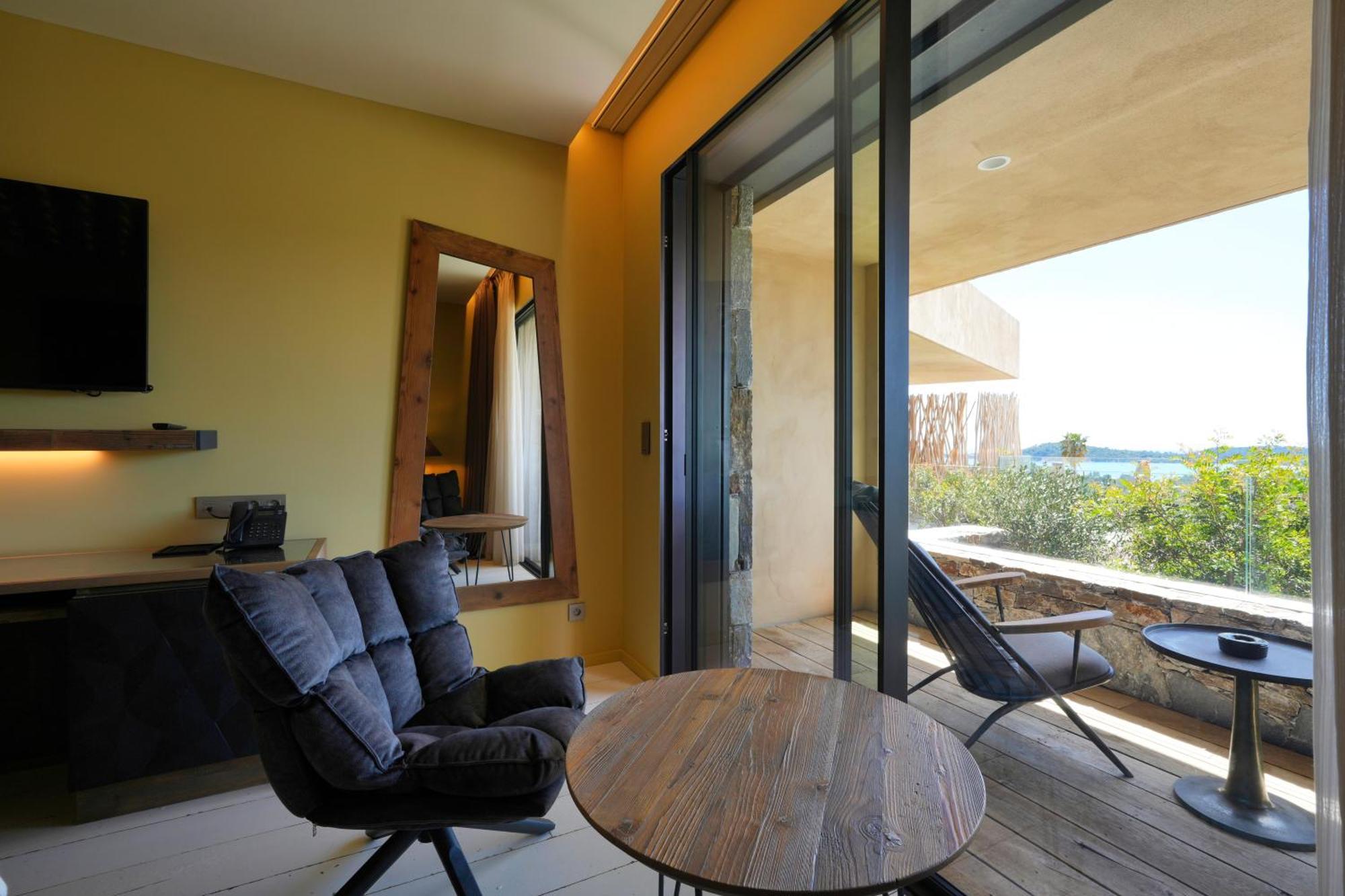 Les Regalia Hotel & Spa 圣塔露西港口 外观 照片